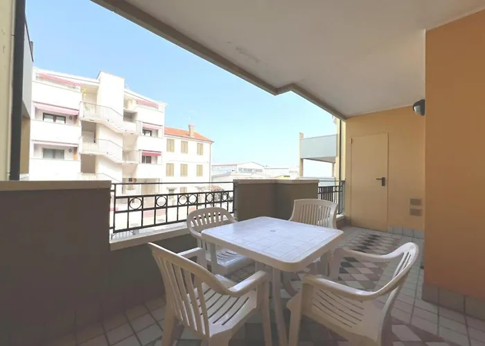 Apartment Ideal Getaway For Four Guests In Grado